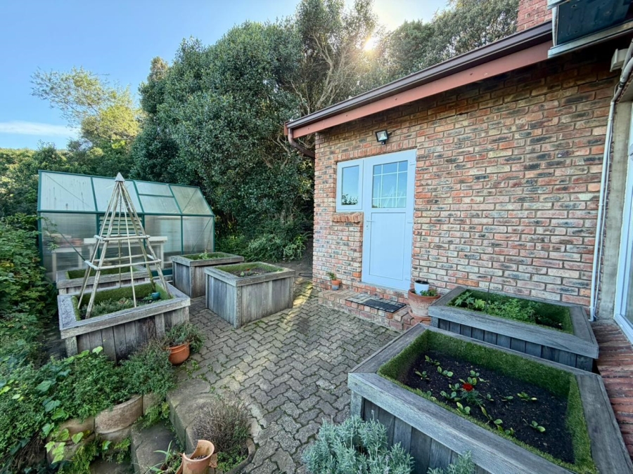 4 Bedroom Property for Sale in Constantia Kloof Western Cape